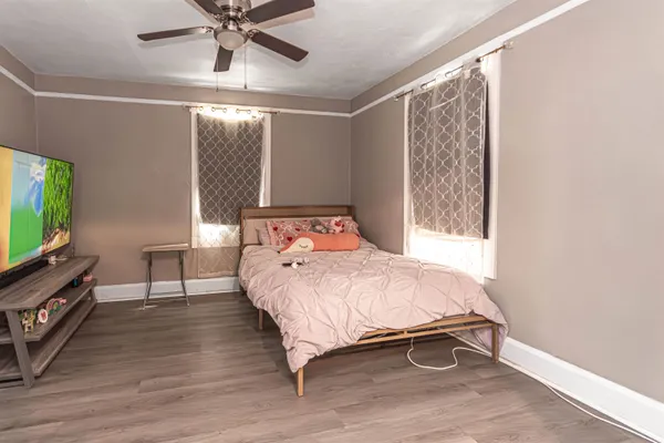 $239,900 | 1235 South Court Street, Rockford, IL 61102