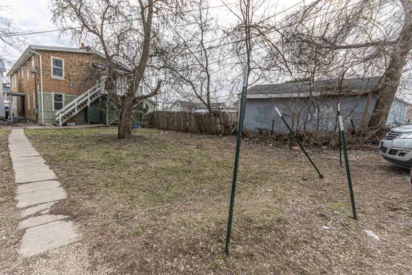 $239,900 | 1235 South Court Street, Rockford, IL 61102