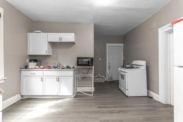 $239,900 | 1235 South Court Street, Rockford, IL 61102