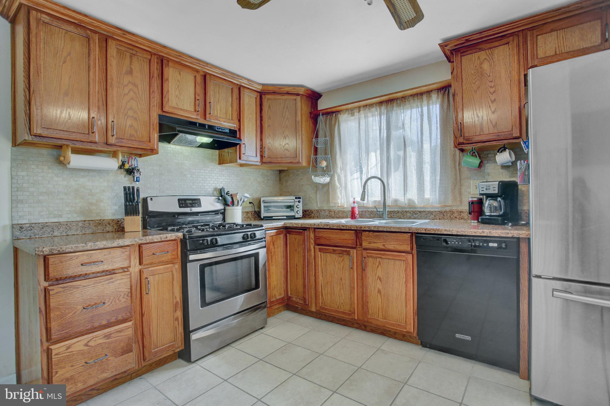 1552 Robert Road Lancaster, PA 17601 - Photo 16 of 39 Gallery Image 16
