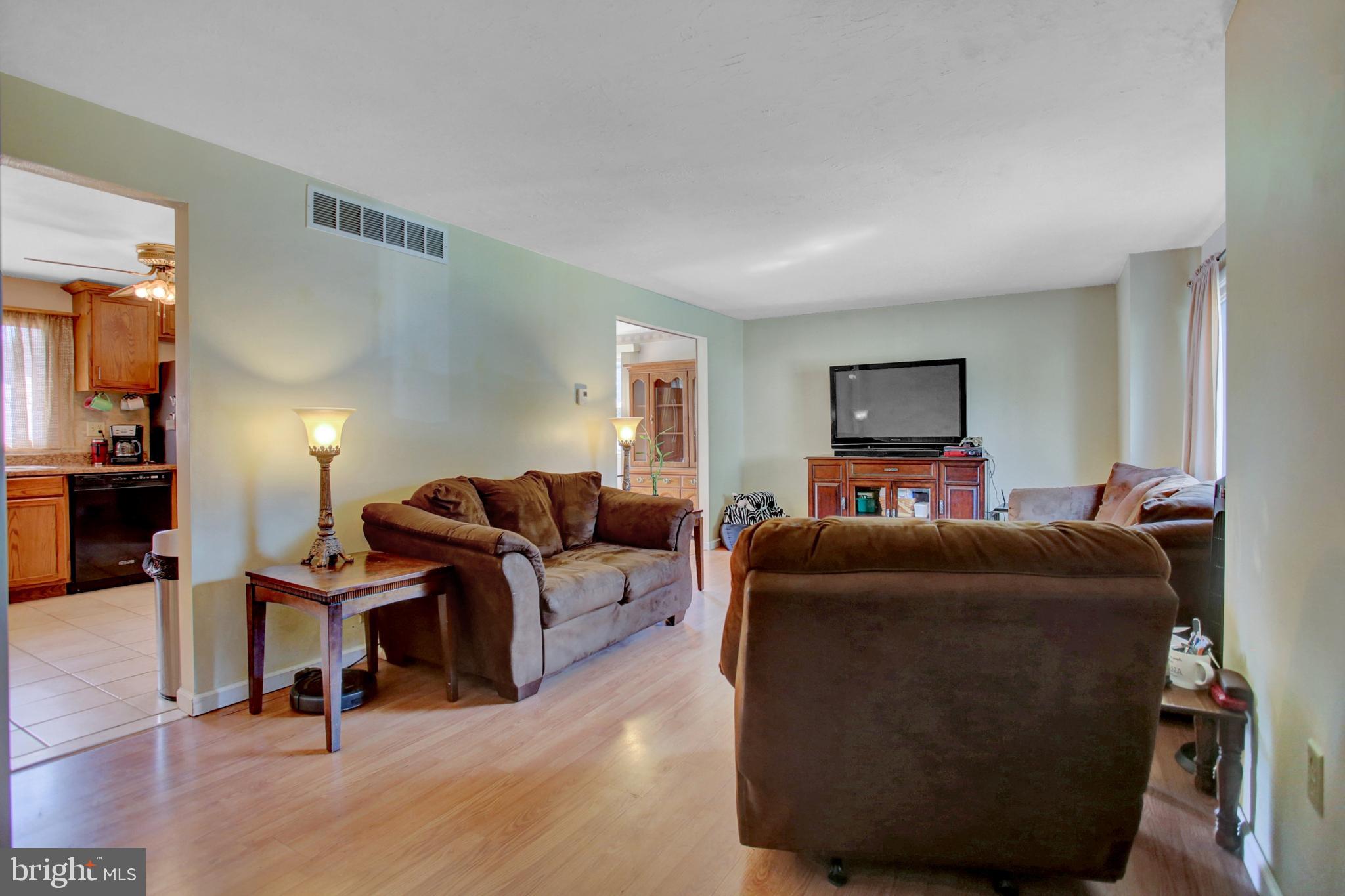 1552 Robert Road Lancaster, PA 17601 - Photo 8 of 39 Gallery Image 8