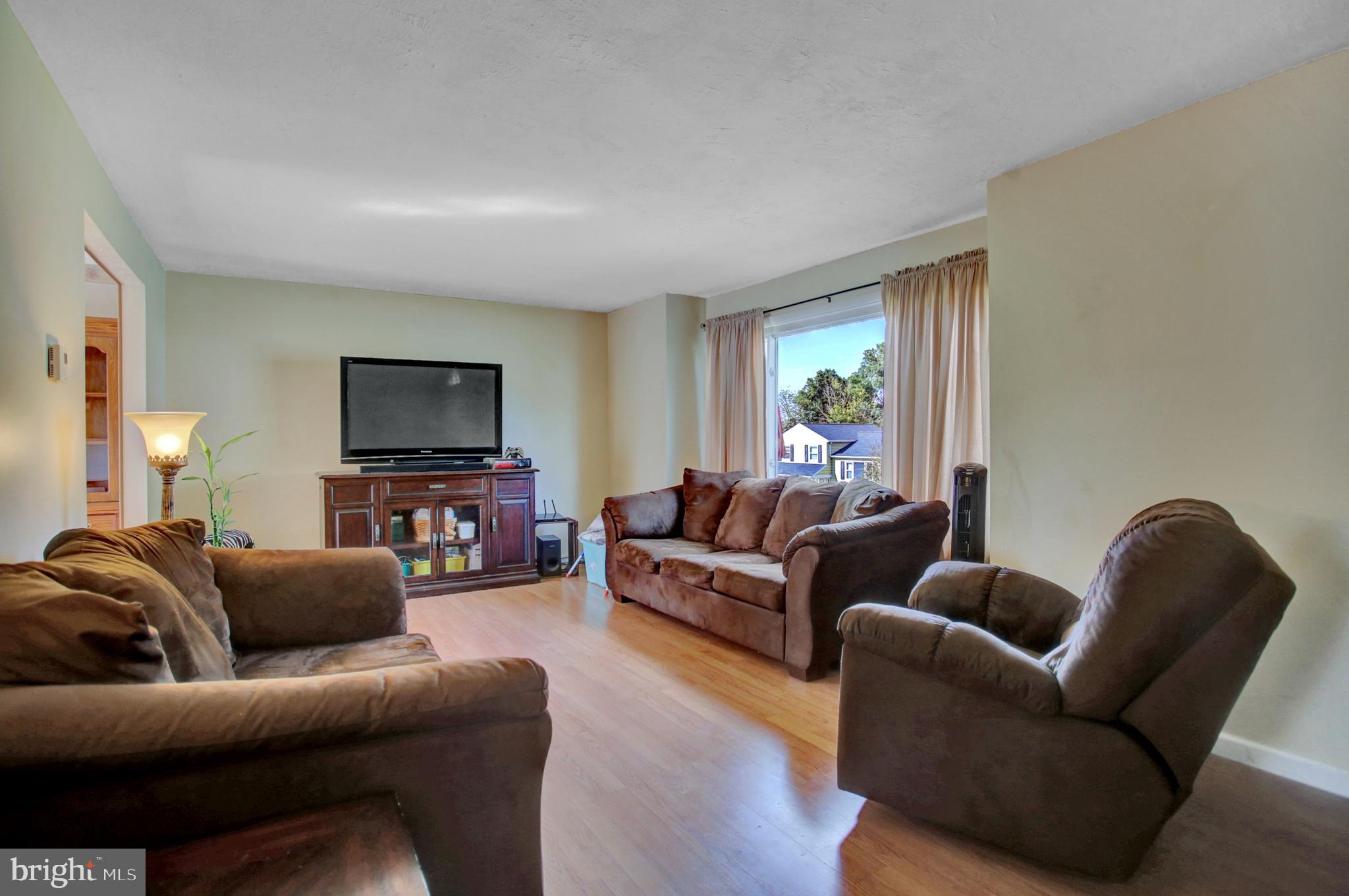 1552 Robert Road Lancaster, PA 17601 - Photo 9 of 39 Gallery Image 9