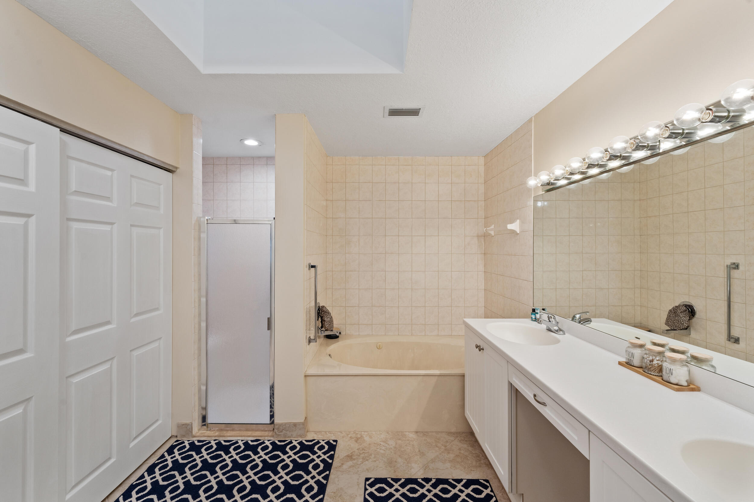 109 Half Moon Circle, Unit C Jupiter, FL 33458 - Photo 14 of 35 5_29