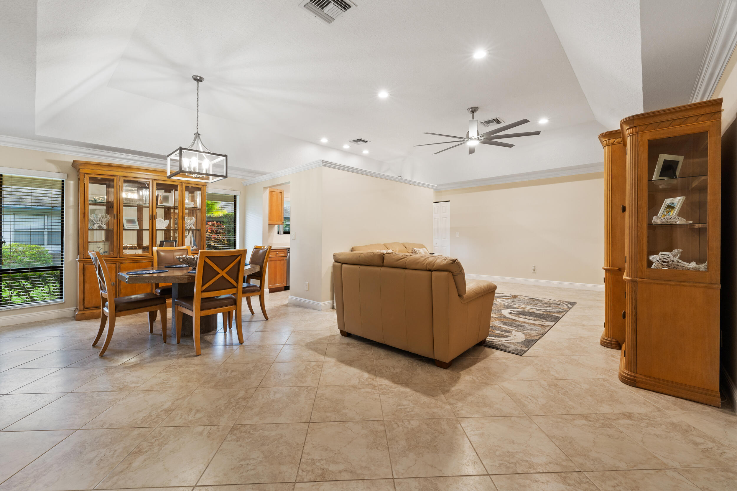 109 Half Moon Circle, Unit C Jupiter, FL 33458 - Photo 8 of 35 13_18