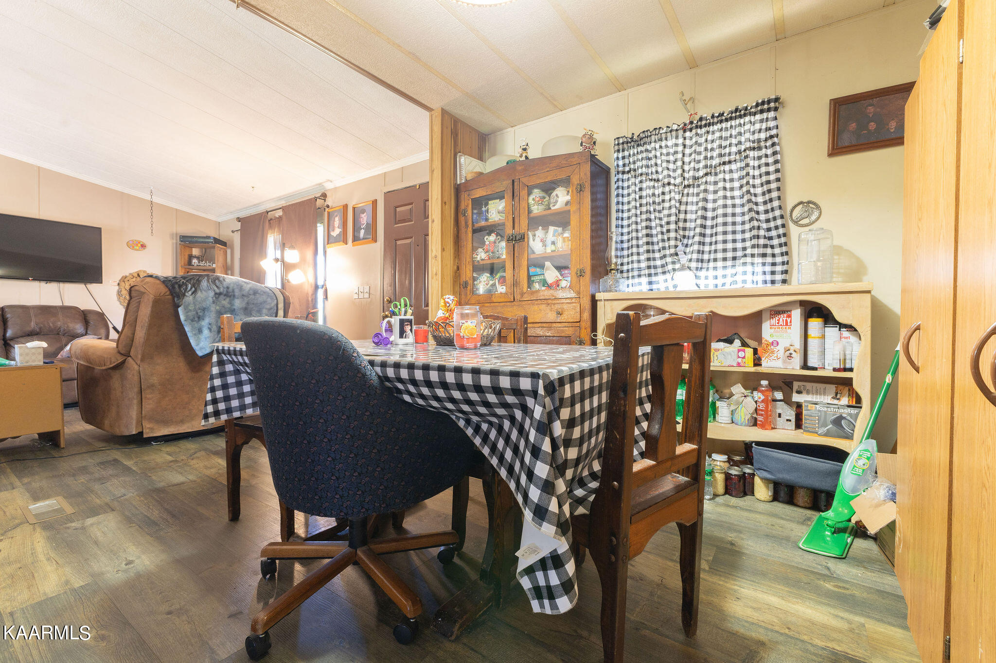 2898 White Road Loudon, TN 37774 - Photo 12 of 31 Dining area 2