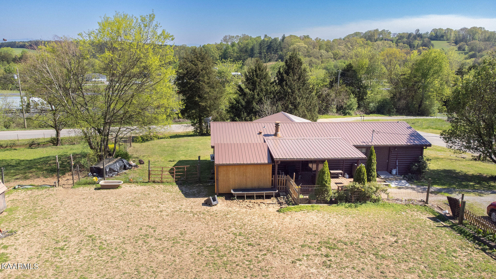 2898 White Road Loudon, TN 37774 - Photo 23 of 31 Back of house
