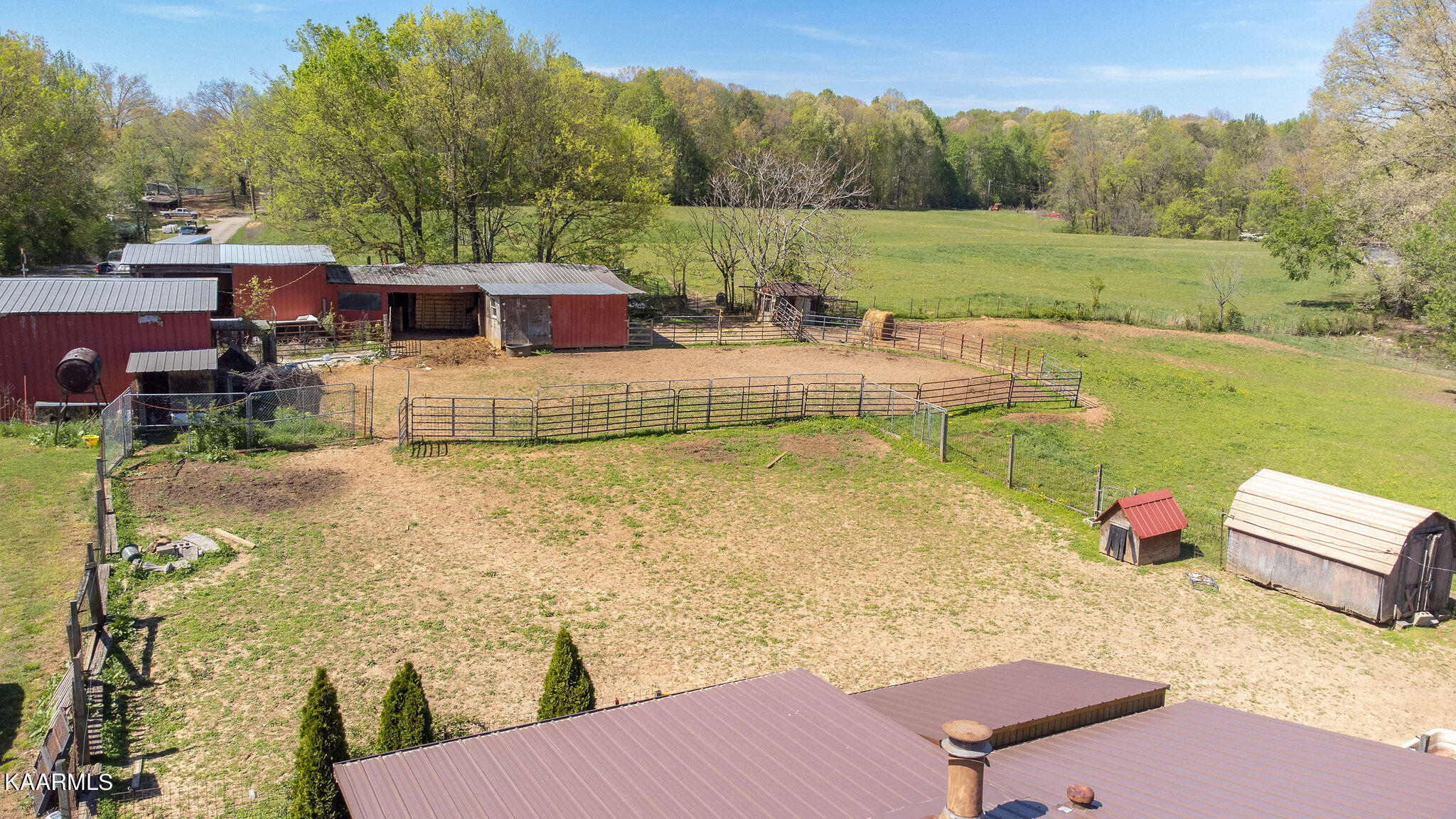 2898 White Road Loudon, TN 37774 - Photo 24 of 31 Barn