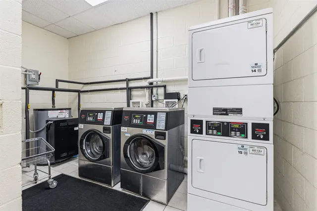 $2,700 | 905 River Road, Edgewater, NJ 07020