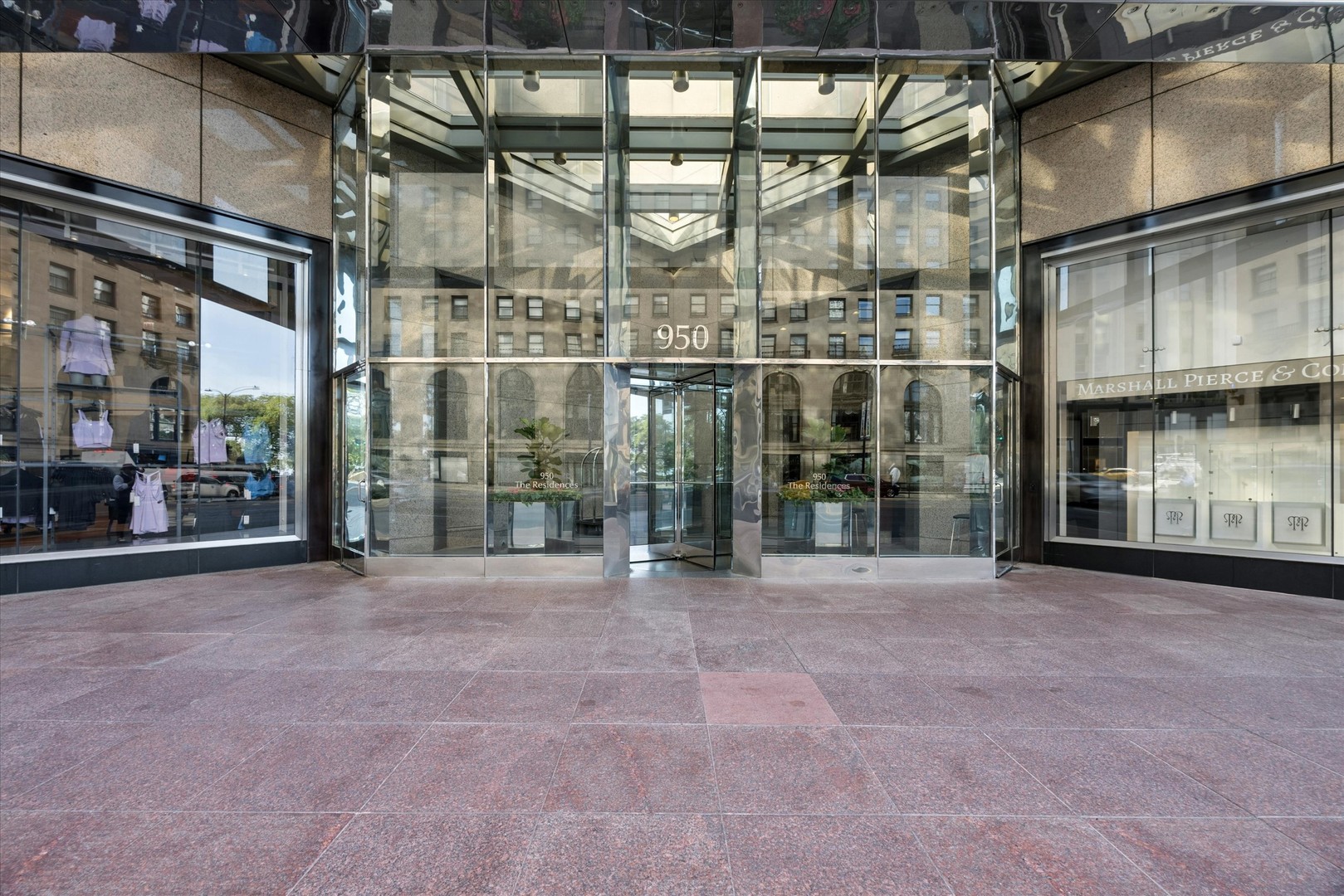 950 North Michigan Avenue, Unit 4202 Chicago, IL 60611 - Photo 2 of 33