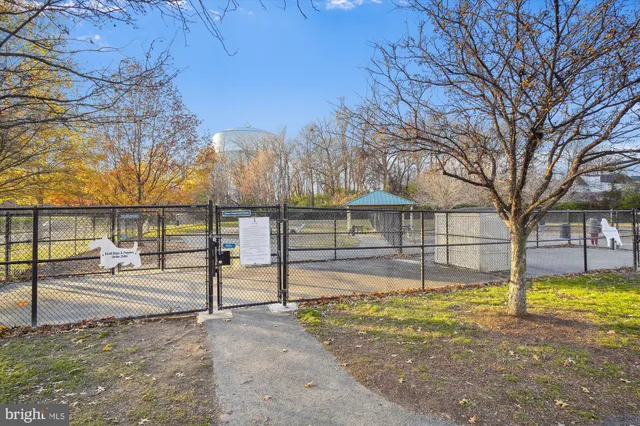 $3,950 | 502 Lawson Way, Rockville, MD 20850