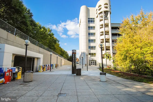 $3,950 | 502 Lawson Way, Rockville, MD 20850