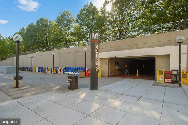 $3,950 | 502 Lawson Way, Rockville, MD 20850