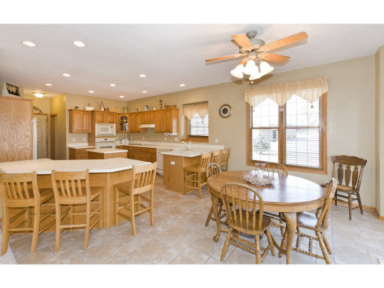 14377 Murphy Road Winnebago, IL 61088 - Photo 4 of 11 a dining room with a table and chairs
