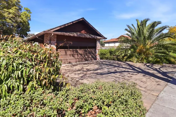 $4,488,000 | 701 Christine Drive, Palo Alto, CA 94303