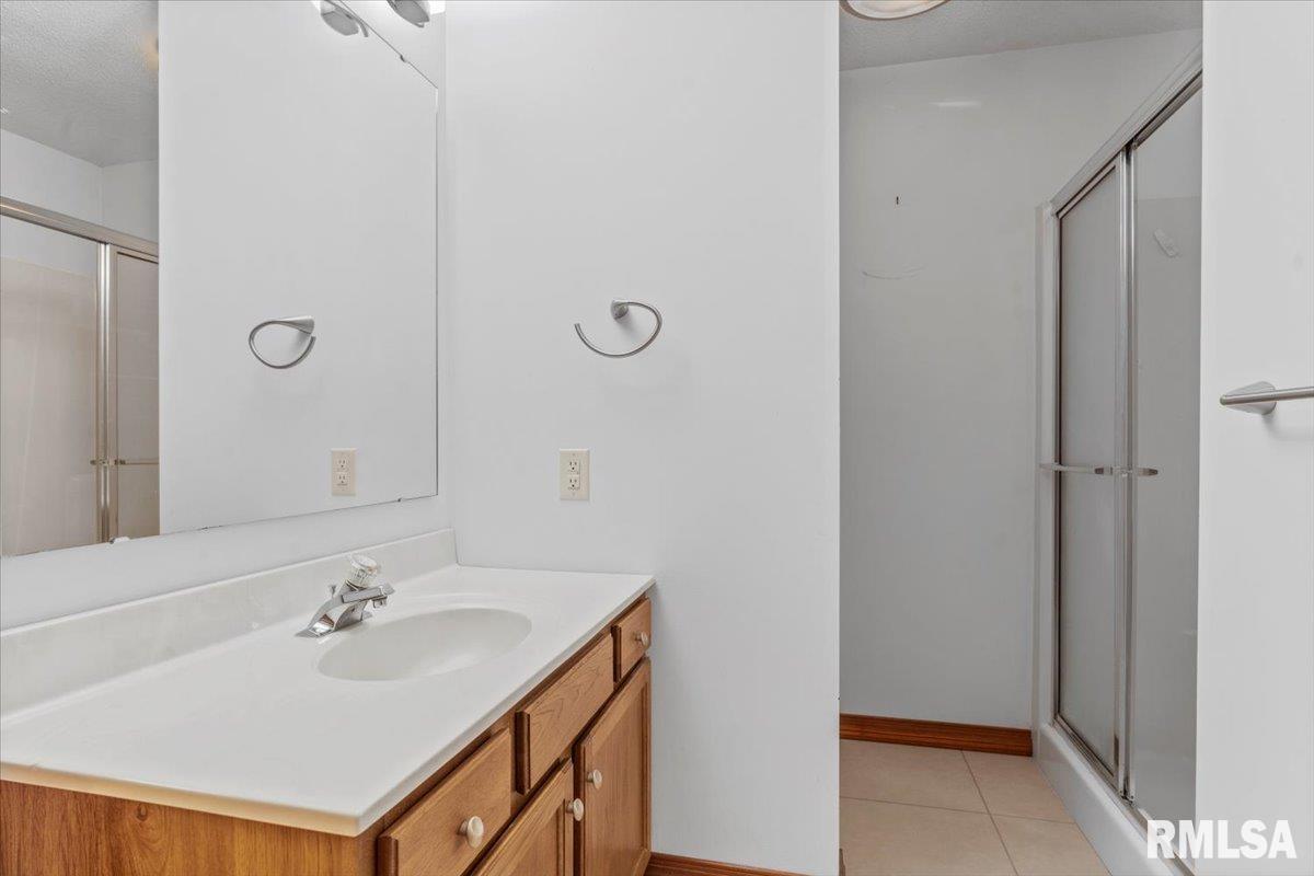 105 Timberridge Drive Springfield, IL 62702 - Photo 28 of 38 Gallery Image 28