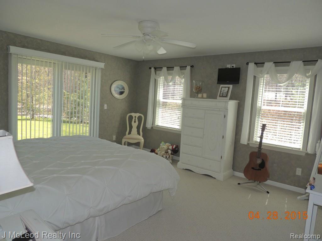 5851 Oak Road Vassar, MI 48768 - Photo 11 of 44 DSCN7652.jpg