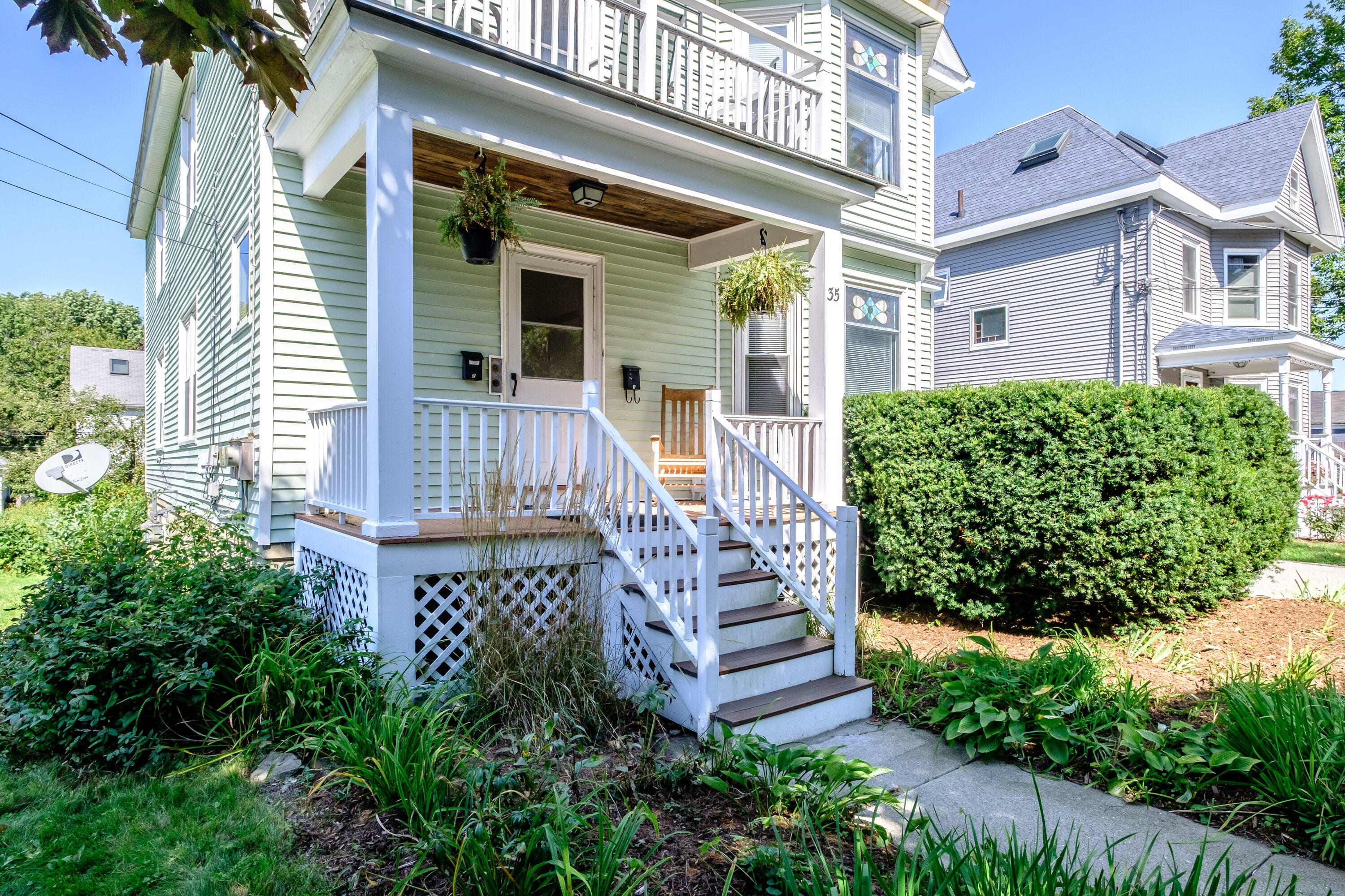 35 Clinton Street Portland, ME 04103 - Photo 2 of 29 35 Clinton