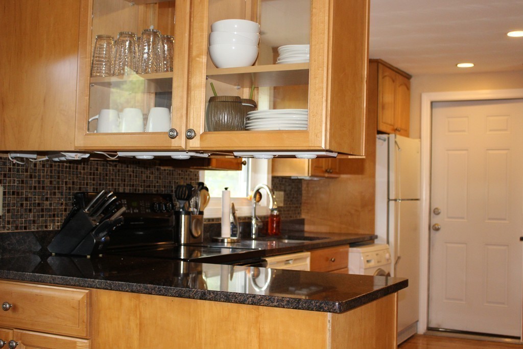 35 Donna Road Framingham, MA 01701 - Photo 11 of 25 Gallery Image 11