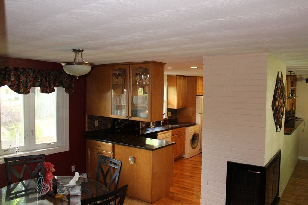 35 Donna Road Framingham, MA 01701 - Photo 8 of 25 Gallery Image 8