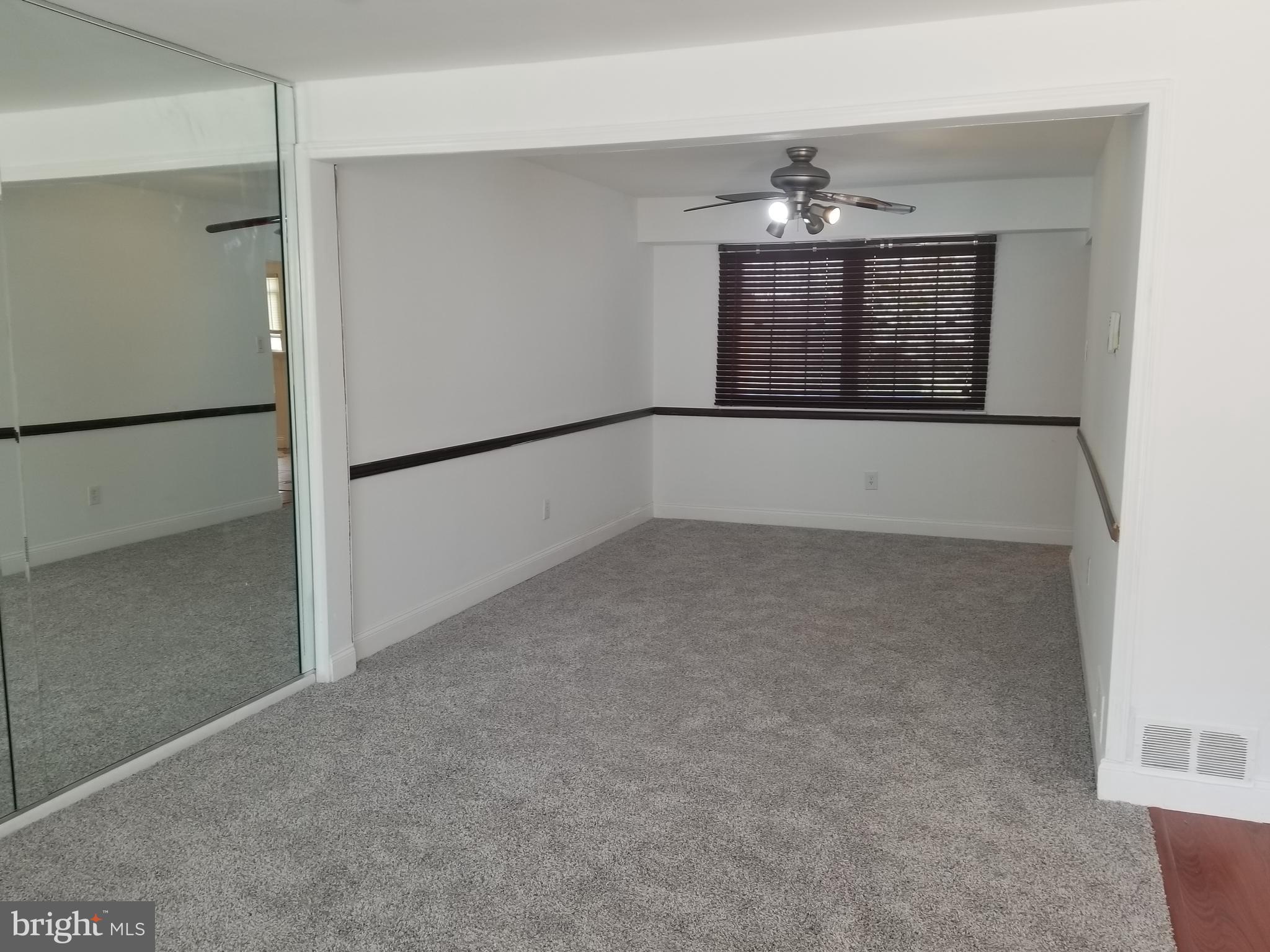 1819 Edgewood Place Clementon, NJ 08021 - Photo 3 of 12