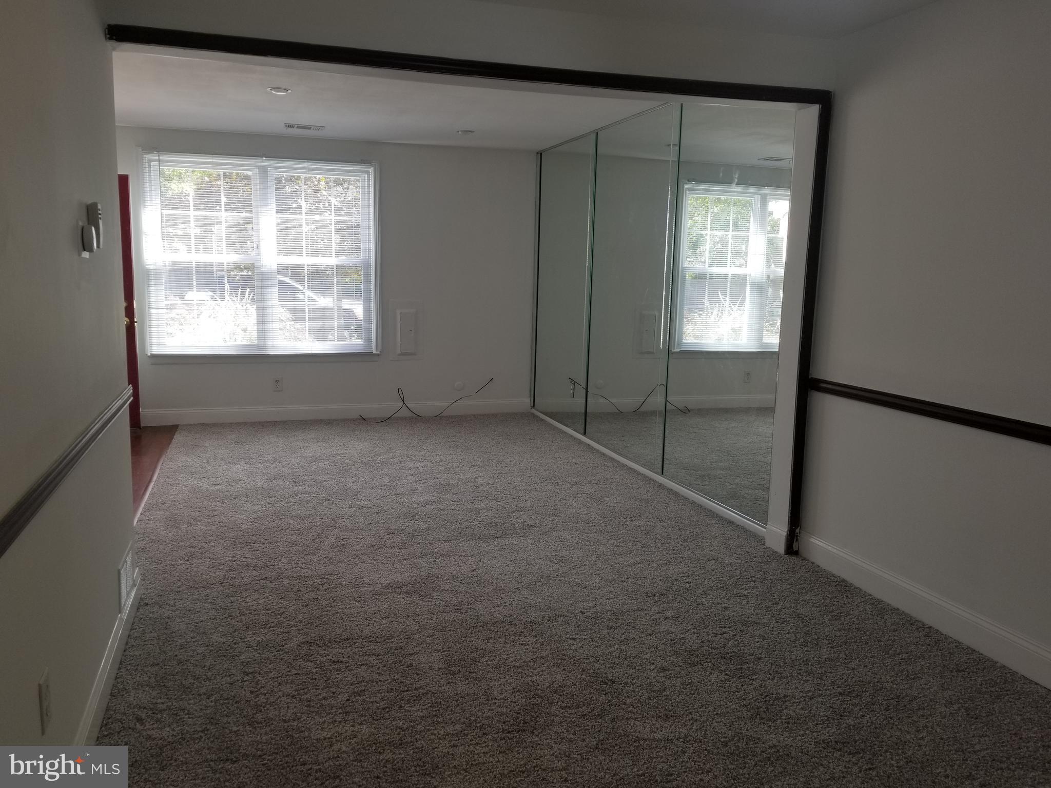 1819 Edgewood Place Clementon, NJ 08021 - Photo 4 of 12