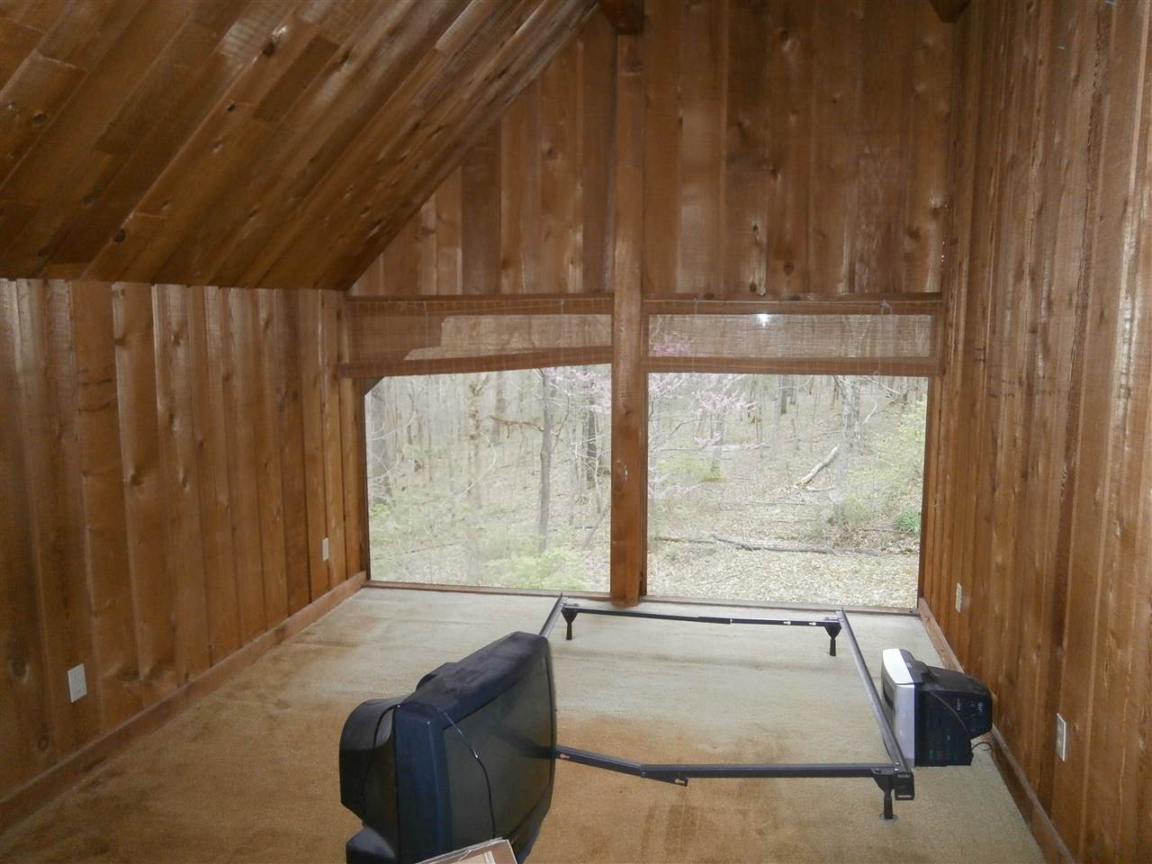 8101 Zikes Road South Bloomington, IN 47401 - Photo 17 of 25 Gallery Image 17