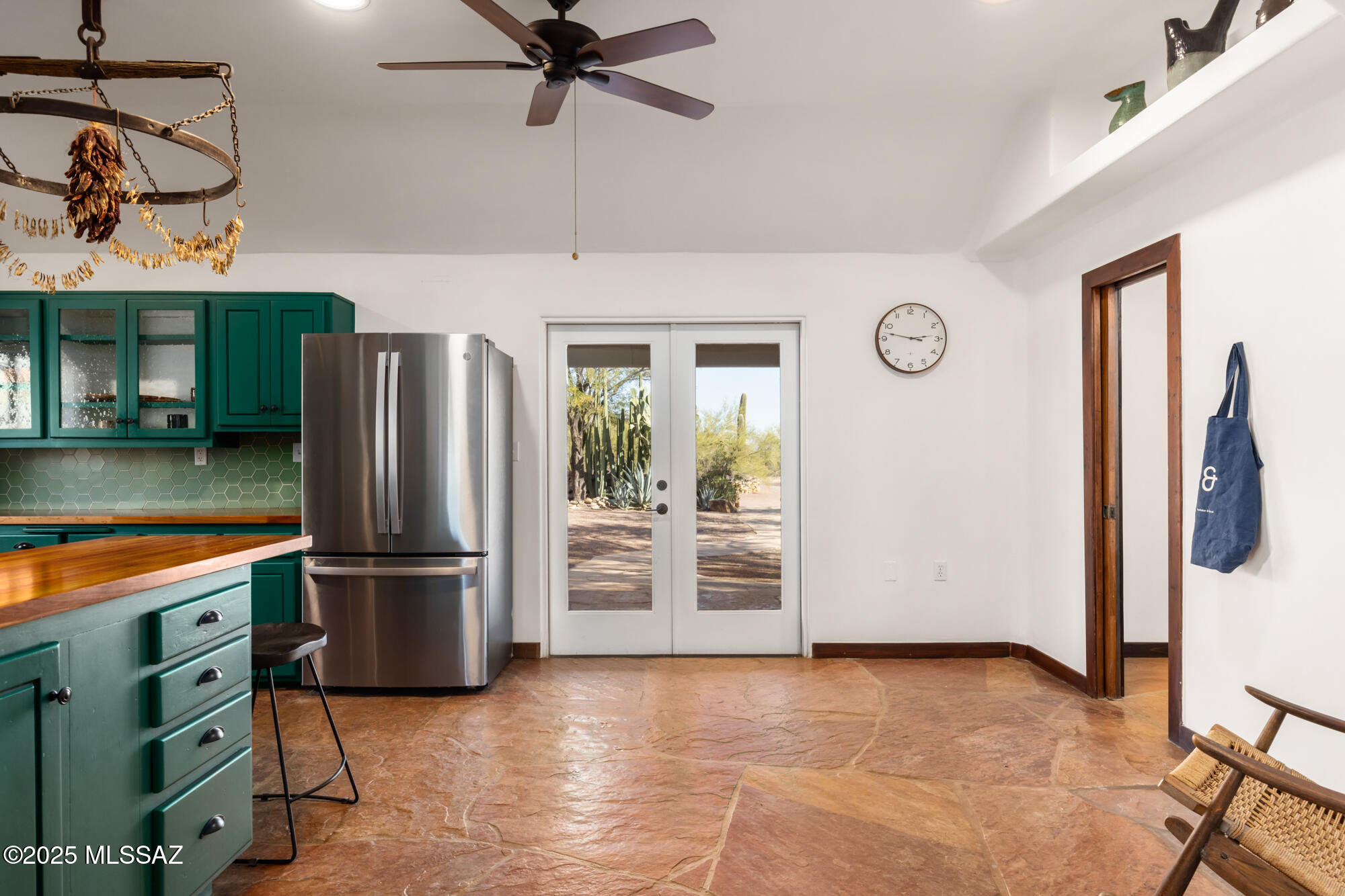 4350 South Century Road Tucson, AZ 85746 - Photo 6 of 47 entry into kitchen/dining