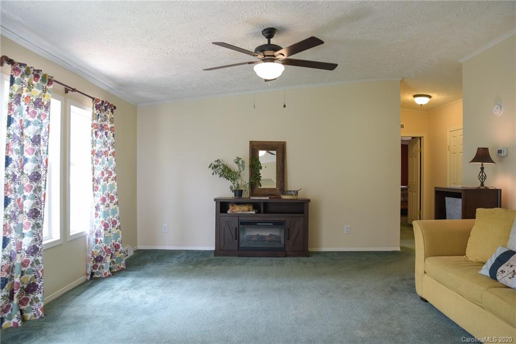 422 Hughey Road Alexander, NC 28701 - Photo 4 of 48 Gallery Image 4