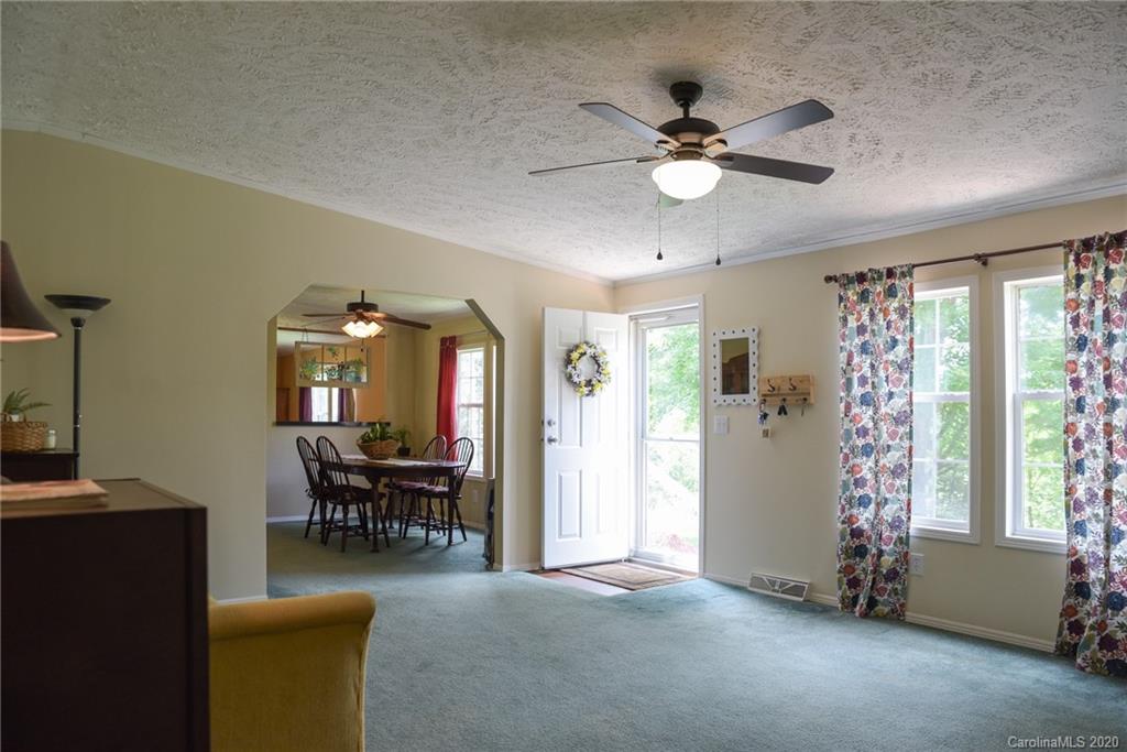 422 Hughey Road Alexander, NC 28701 - Photo 6 of 48 Gallery Image 6