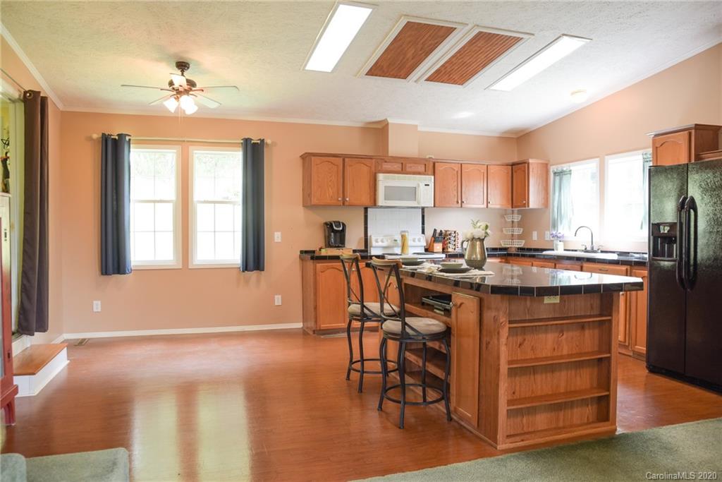 422 Hughey Road Alexander, NC 28701 - Photo 8 of 48 Gallery Image 8
