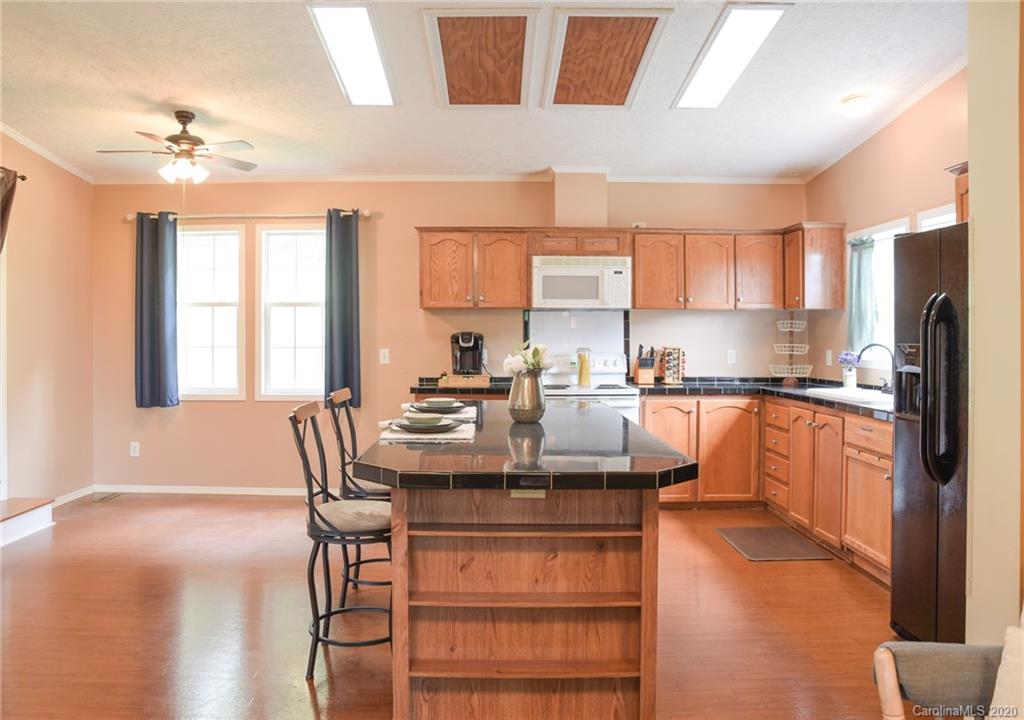 422 Hughey Road Alexander, NC 28701 - Photo 9 of 48 Gallery Image 9