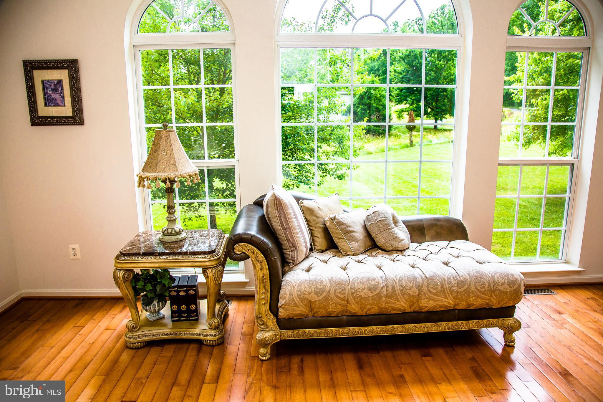 5823 Old Crain Highway Upper Marlboro, MD 20772 - Photo 10 of 30 Sun Room