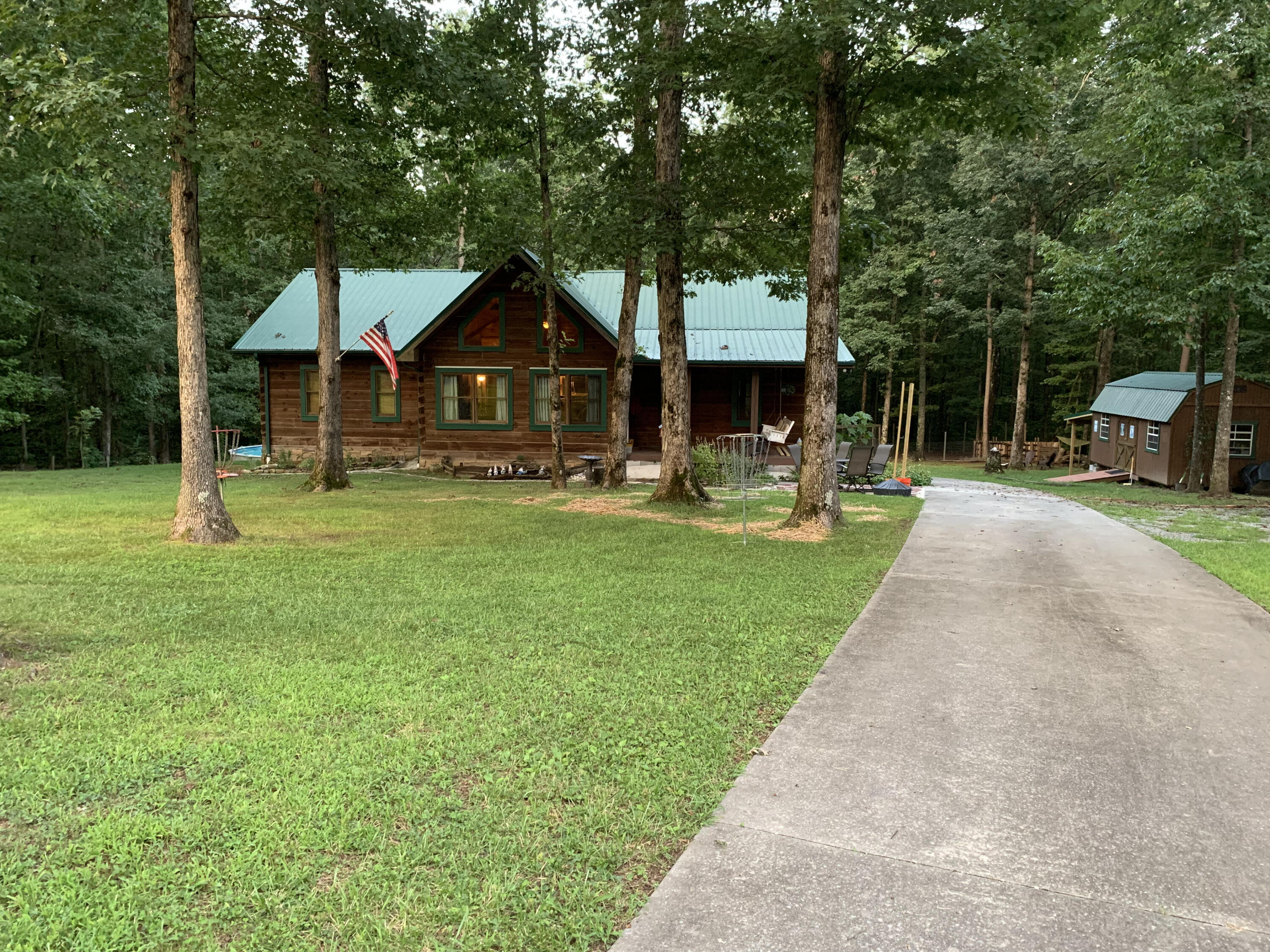 299 Coppinger Road Chattanooga, TN 37405 - Photo 1 of 22 20210823_001455993_iOS