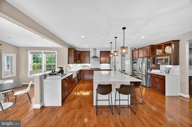 $1,398,000 | 5806 Toboggan Circle, Rockville, MD 20855