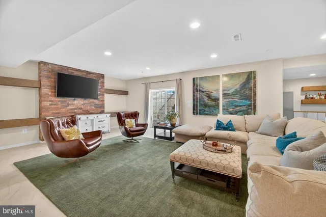 $1,398,000 | 5806 Toboggan Circle, Rockville, MD 20855