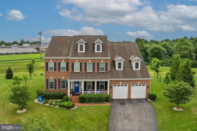 $1,398,000 | 5806 Toboggan Circle, Rockville, MD 20855