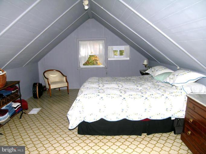 6640 Kerns Road Falls Church, VA 22042 - Photo 13 of 17 Master Bedroom