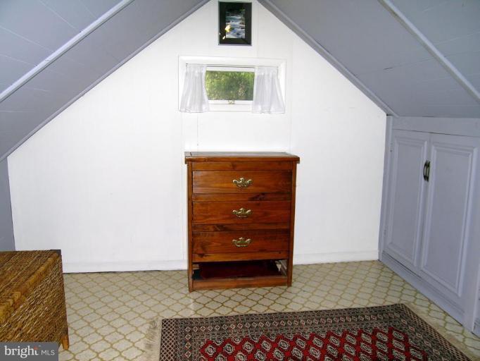 6640 Kerns Road Falls Church, VA 22042 - Photo 14 of 17 Sitting Room