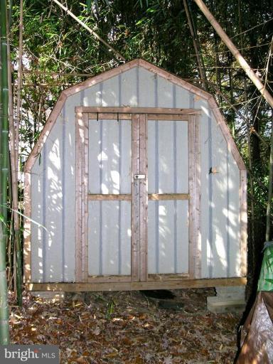 6640 Kerns Road Falls Church, VA 22042 - Photo 17 of 17 Shed
