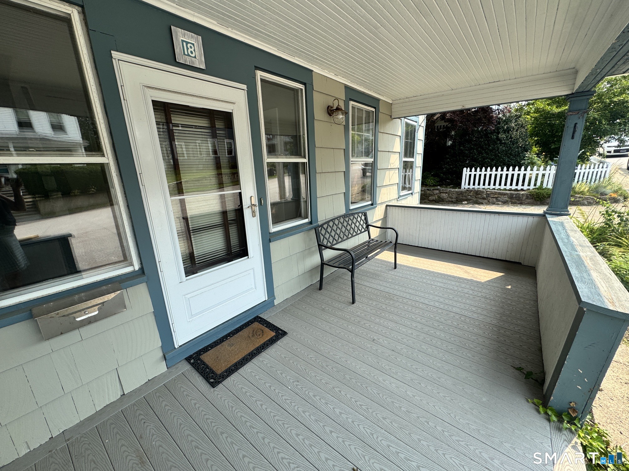 18 Spicer Avenue Groton, CT 06340 - Photo 3 of 32