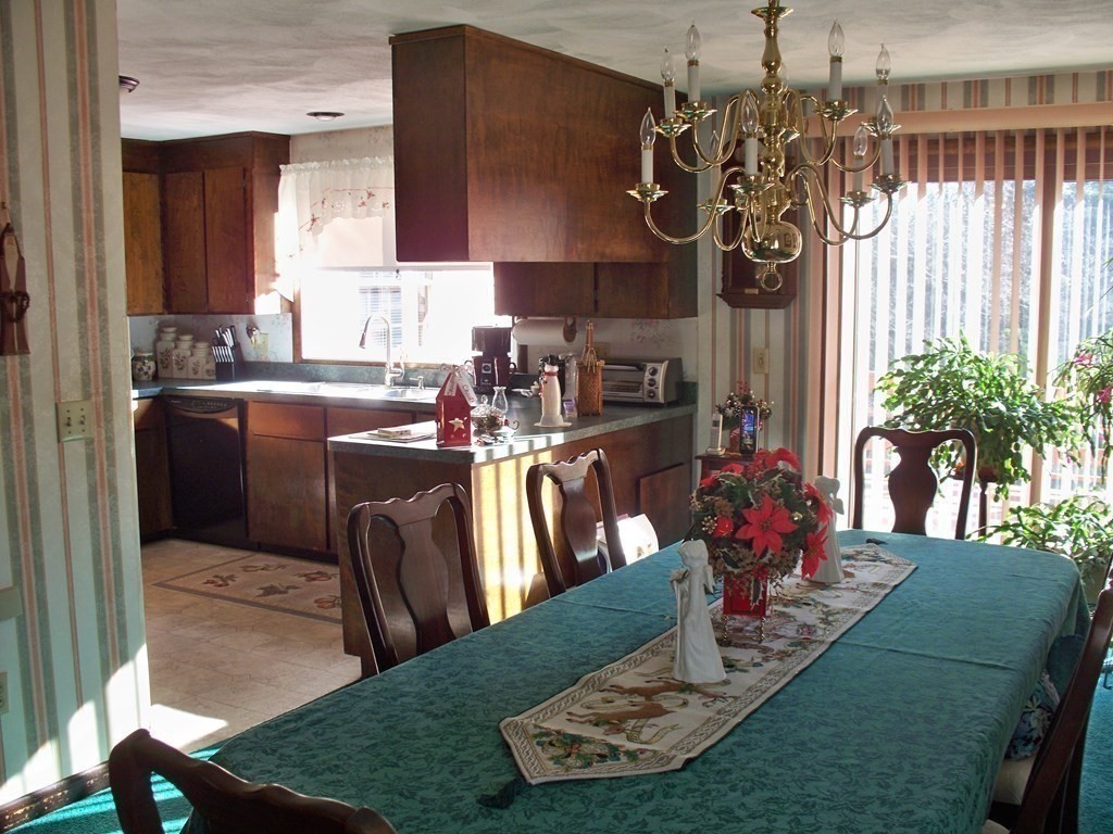 182 Gould Road Charlton, MA 01507 - Photo 9 of 27 Gallery Image 9