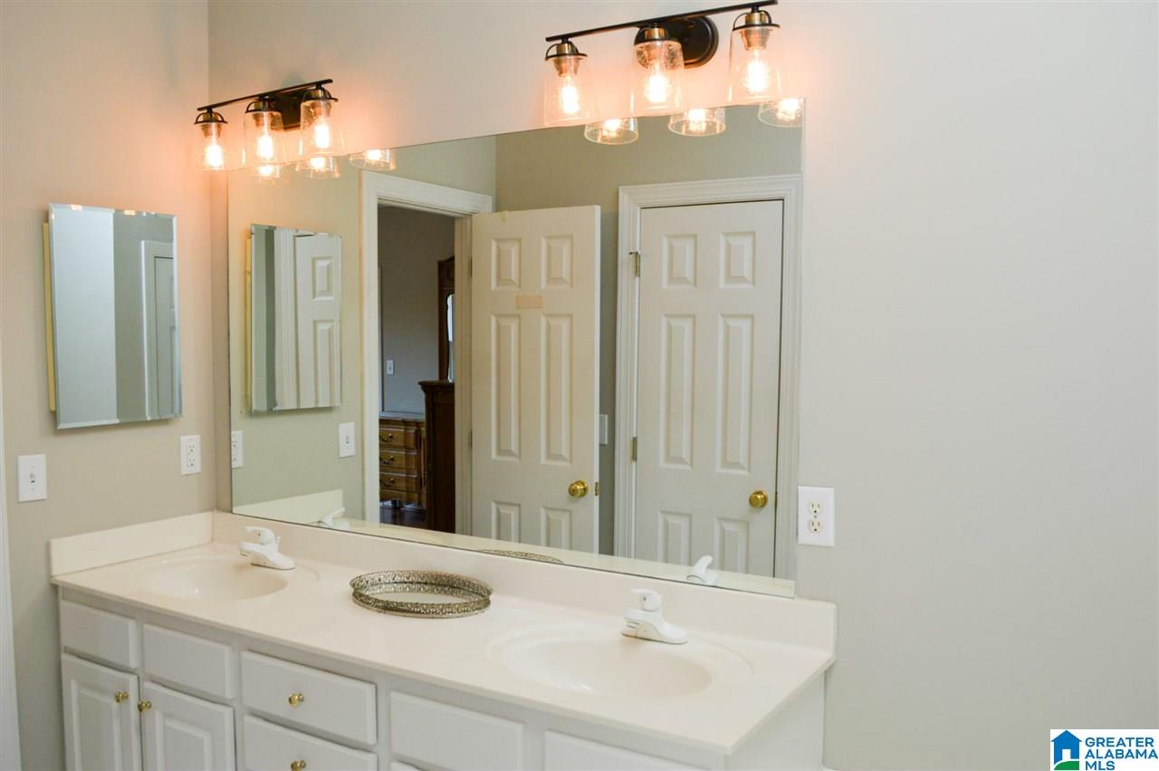 1520 Hamilton Lane Birmingham, AL 35243 - Photo 20 of 33