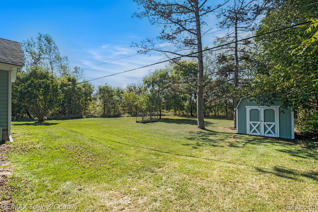 1366 South Morrish Road Flint, MI 48532 - Photo 26 of 32