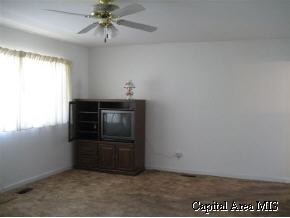 21 Midland Court Springfield, IL 62702 - Photo 2 of 7