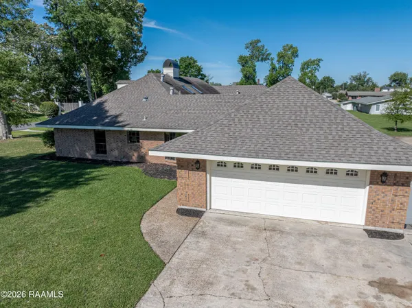 $538,900 | 3100 Surrey Lane, Lake Charles, LA 70605