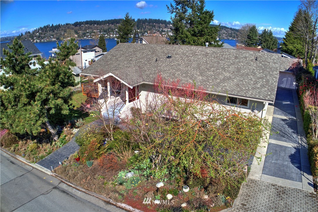 806 North 30th Street Renton, WA 98056 - Photo 1 of 25