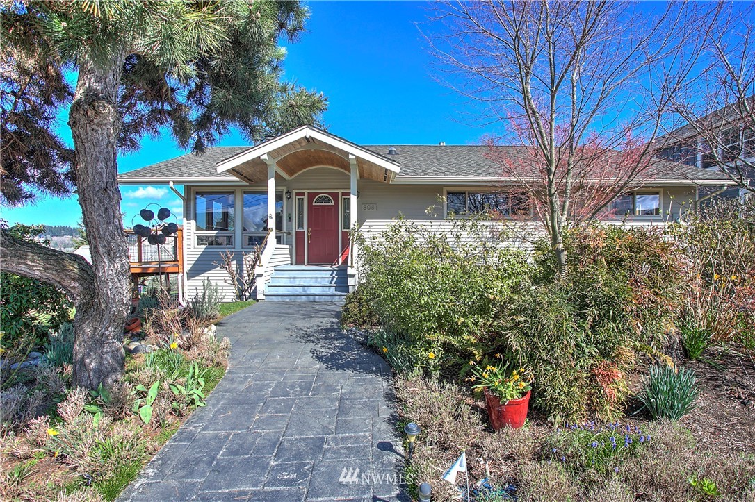 806 North 30th Street Renton, WA 98056 - Photo 2 of 25