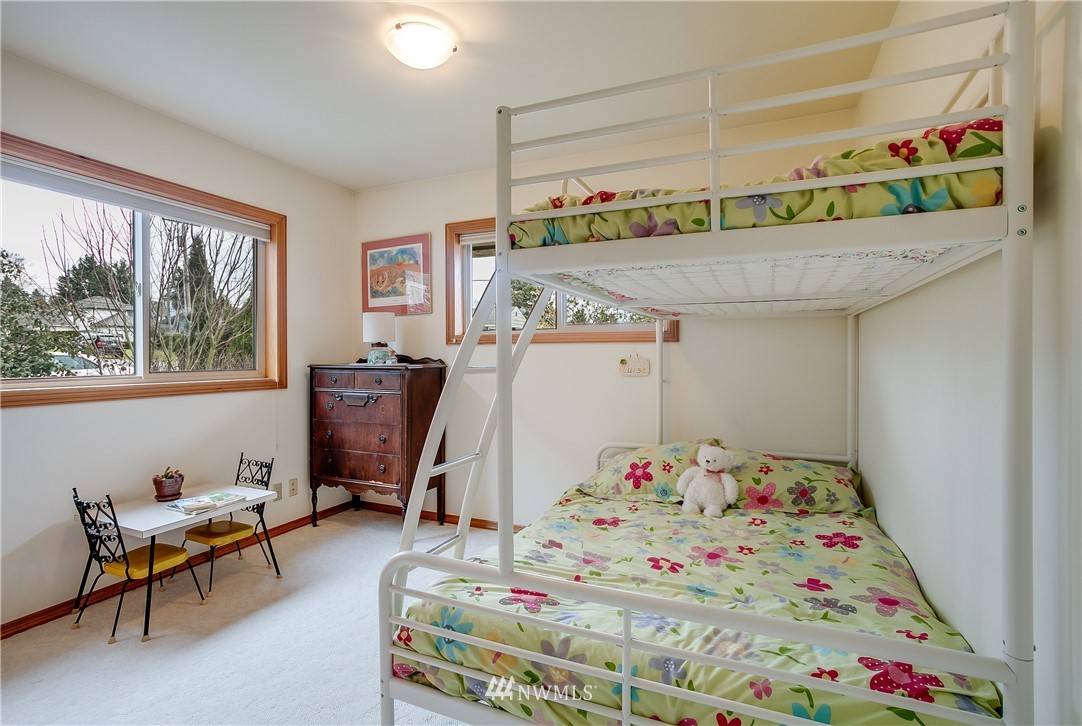806 North 30th Street Renton, WA 98056 - Photo 11 of 25