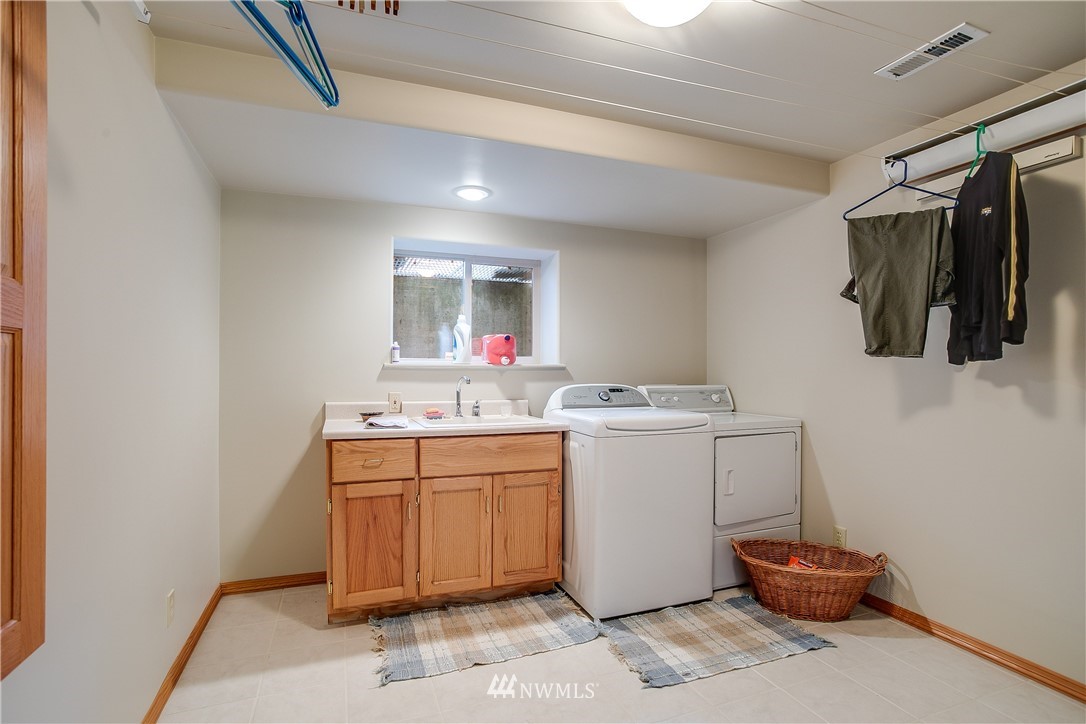 806 North 30th Street Renton, WA 98056 - Photo 14 of 25