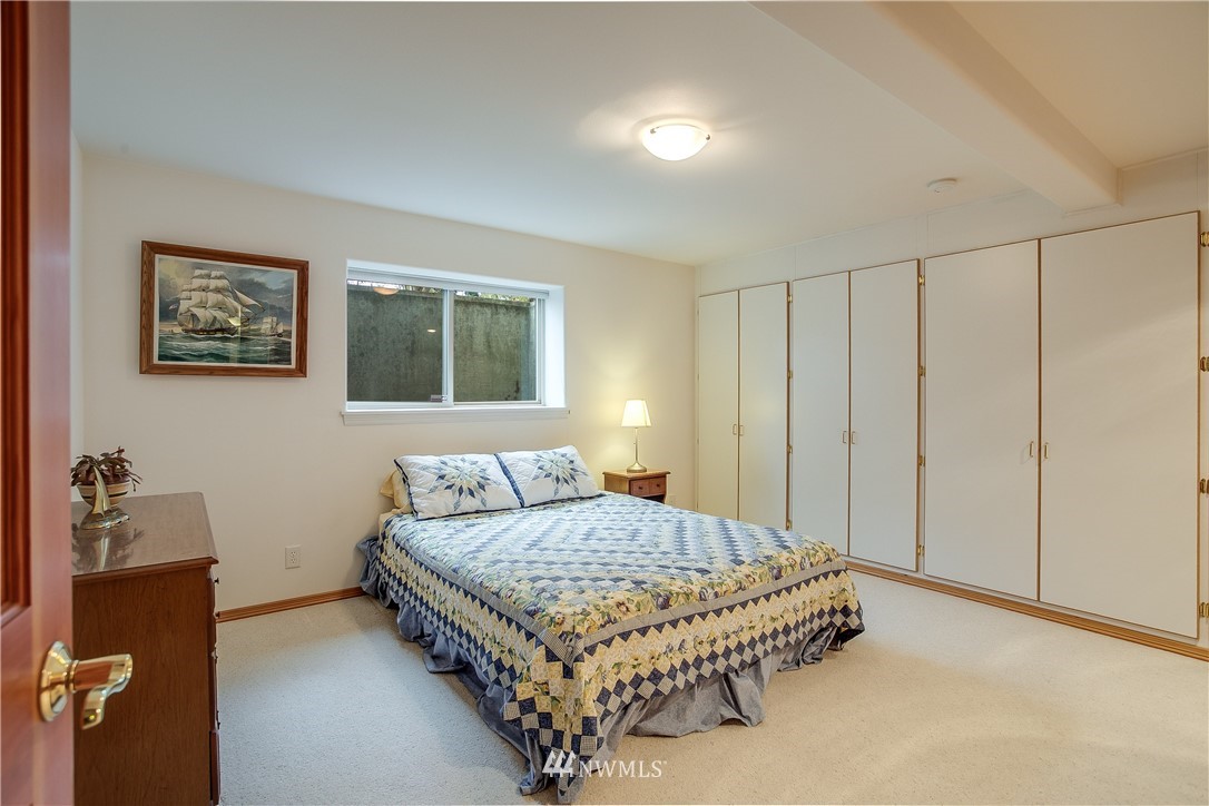 806 North 30th Street Renton, WA 98056 - Photo 16 of 25